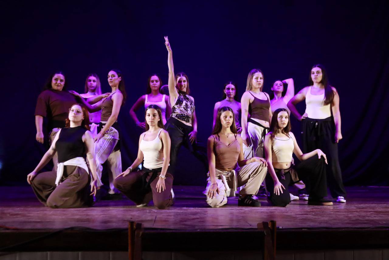 Grupo de danzas urbanas